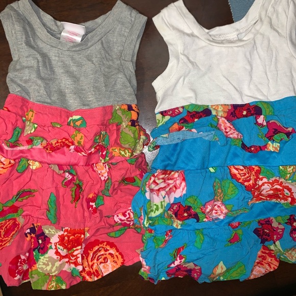 Dresses - Picture 1 of 3